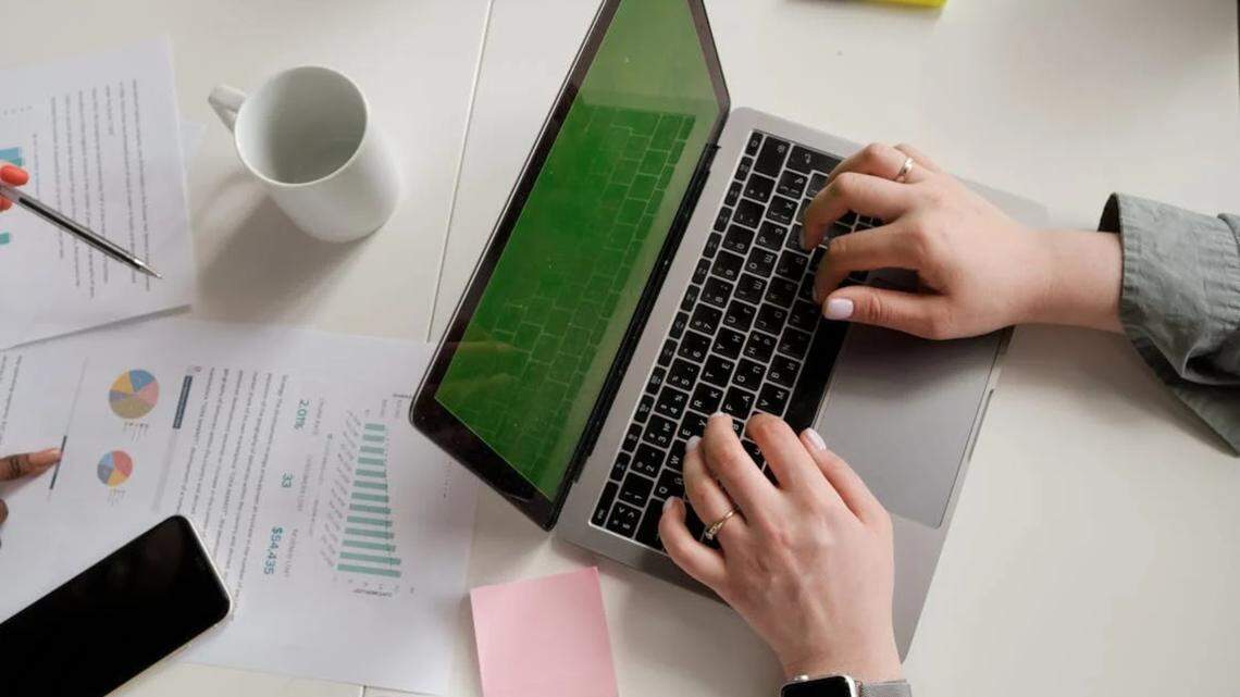 How Long-Term Financial Goals Change for Globally Mobile Individuals