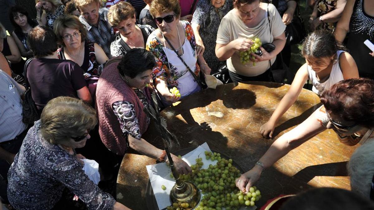 
Attend the Grape Blessing and Food Festival at California Armenian Home.
