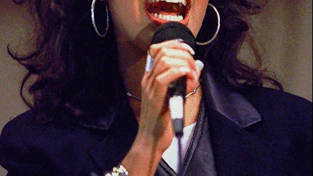 CPX pays tribute to Selena at Nights in the Plaza at Arte Américas.