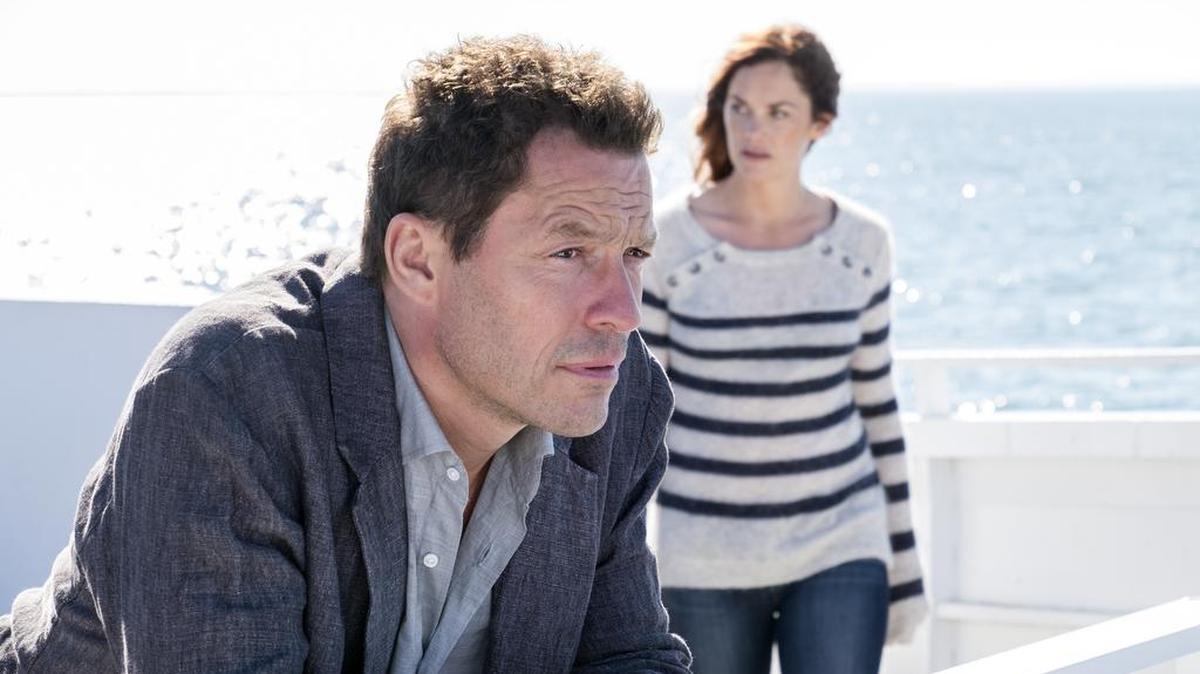 Noah (Dominic West) and Alison (Ruth Wilson) appear in “The Affair,” filming in Morro Bay in January. The show’s fourth season premieres in June.