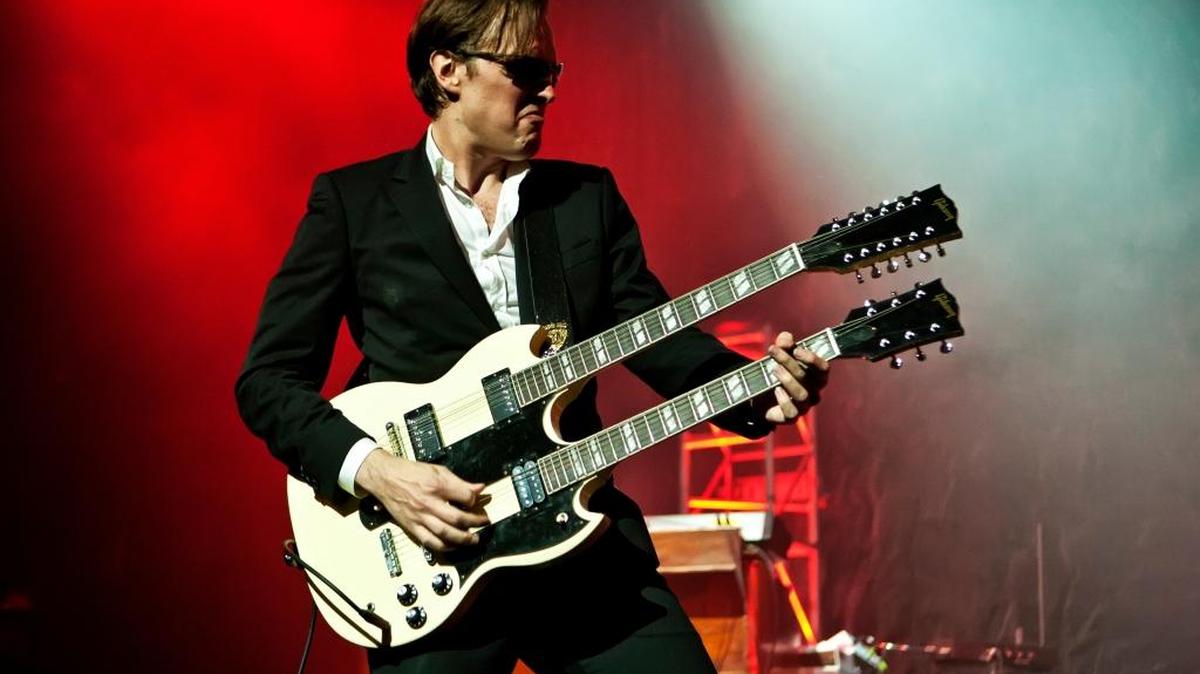 Blues guitariest Joe Bonamassa will perform April 27 at Saroyan Theatre.