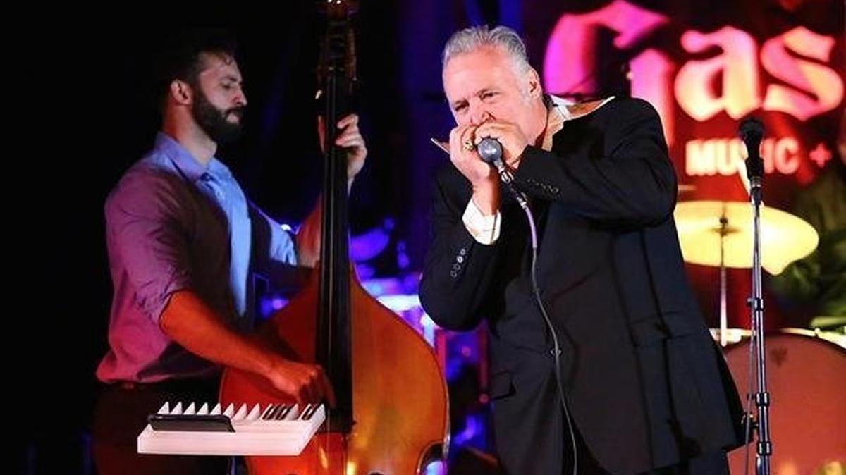 The John Clifton Blues Band performs tonight at Lucy’s Lounge.