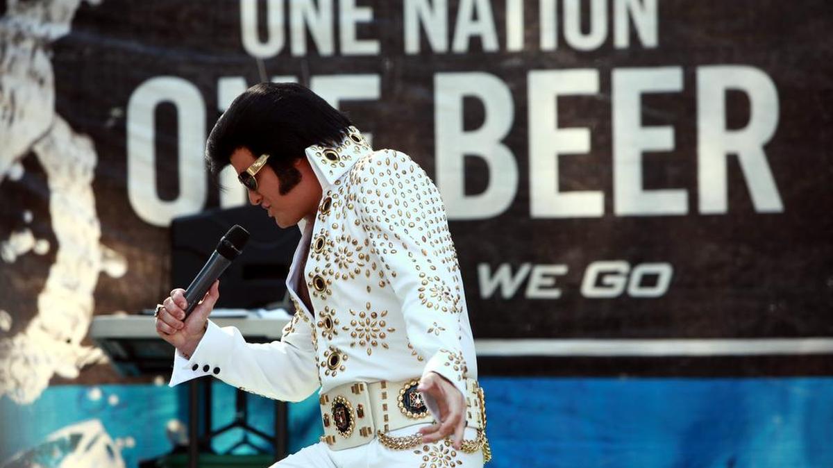 
. Elvis impersonator Jeremy Pearce performs at the annual Rally in the Valley event, put on by the Oakland Raiders of the Shield booster club. This year’s event happens Saturday Aug. 22 at Easton Plaza. 
