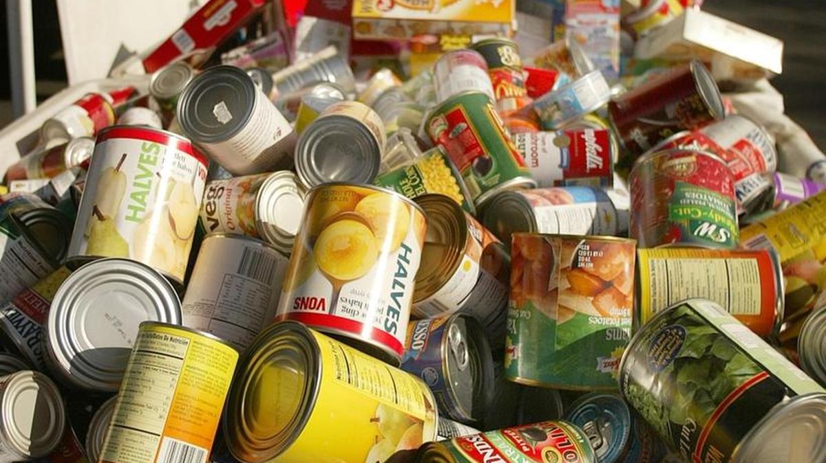 Surf Thru Express Car Wash is sponsoring a Thanksgiving food drive today and Wednesday.