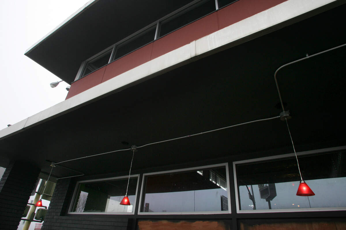 Sidewalk view of the  Fulton 55, in its last days of construction in 2011, at the corner of Fulton and Divisadero Streets.