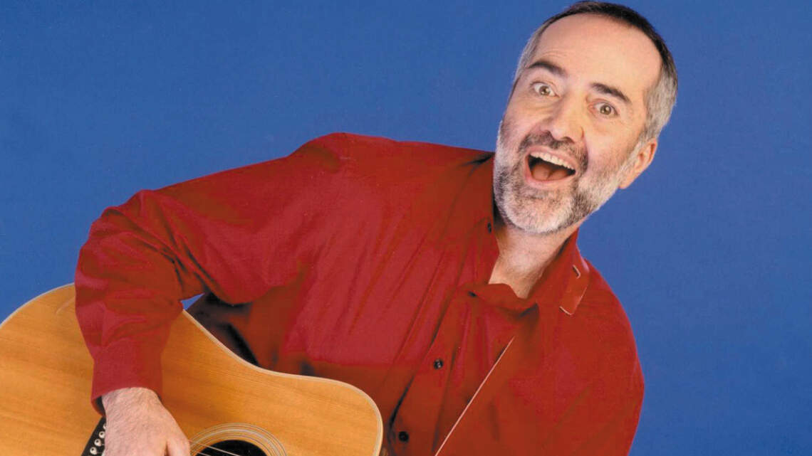 Raffee Singer Raffi performs May 5, 2018 at Tower Theatre in Fresno, CA | Fresno Bee