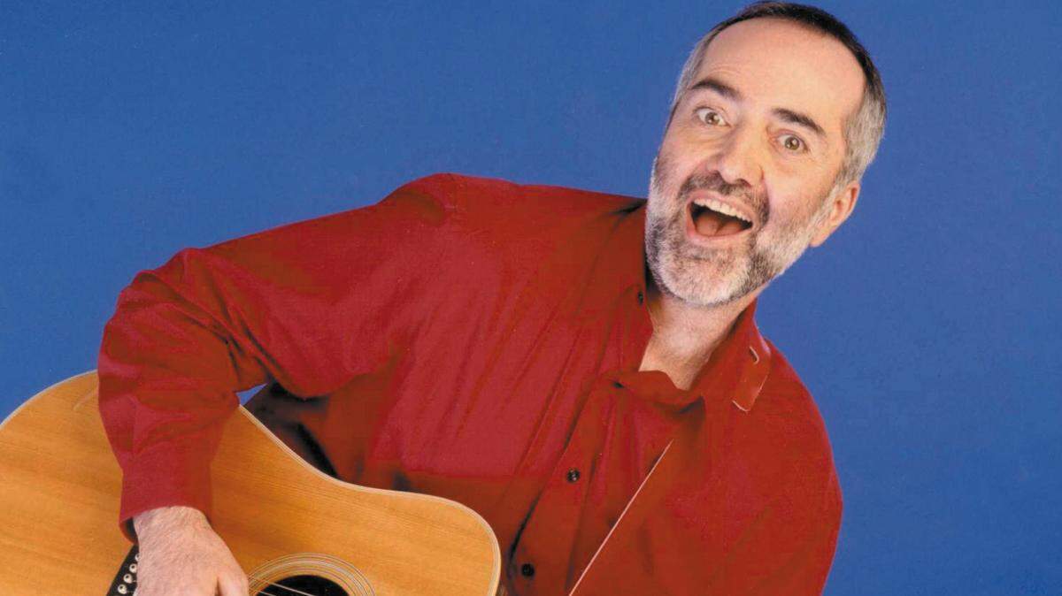 Children's musician Raffi released a best-of album and is doing a round of concert dates including Saturday, May 5 at the Tower Theatre in Fresno, Ca.