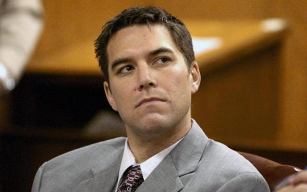 Scott Peterson listens to the prosecutor during his trial on charges in the murder of his wife, Laci Peterson, on January 4, 2004, in Modesto, California.