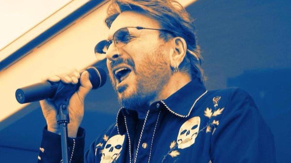 Chuck Negron, formerly of Three Dog Night, plays Sept. 15, 2018 at the Tower Theatre in Fresno, CA.