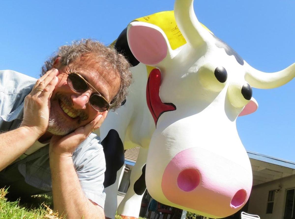 “Rubes” cartoonist Leigh Rubin will present his Rubes Twisted Pop Culture Experience at The Fresno Bee on June 8.