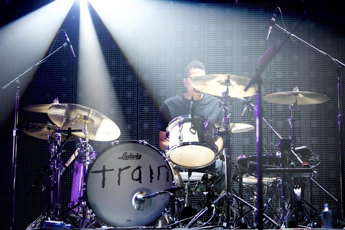 Train performs at the Save Mart Center in Fresno on July 11, 2017.