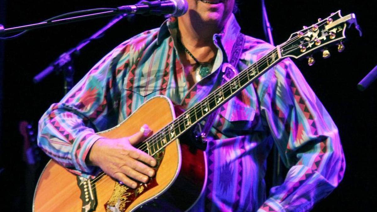 Songwriter Jim Messina plays Friday, January 27 at Fresno’s Tower Theatre.
