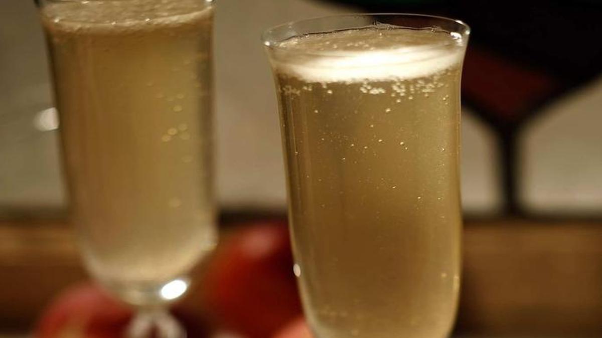 
Attend the Summeripe Stone Fruit Happy Hour at Williams-Sonoma.
