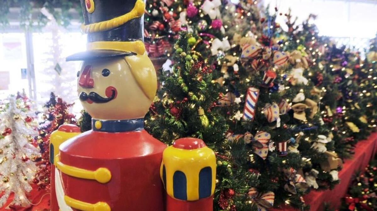 The Pines Resort holds a holiday bazaar Friday, Nov. 27.