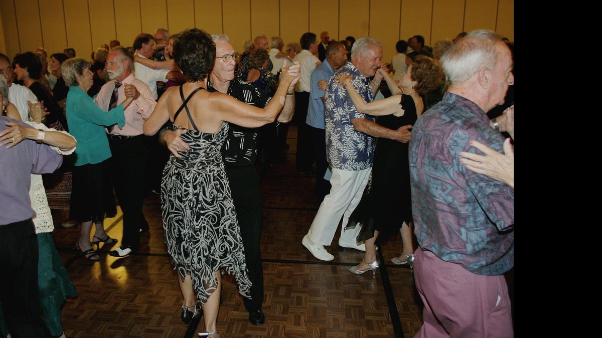 
Take dance lessons with Big Band Dance Society at DoubleTree by Hilton Fresno Convention Center
