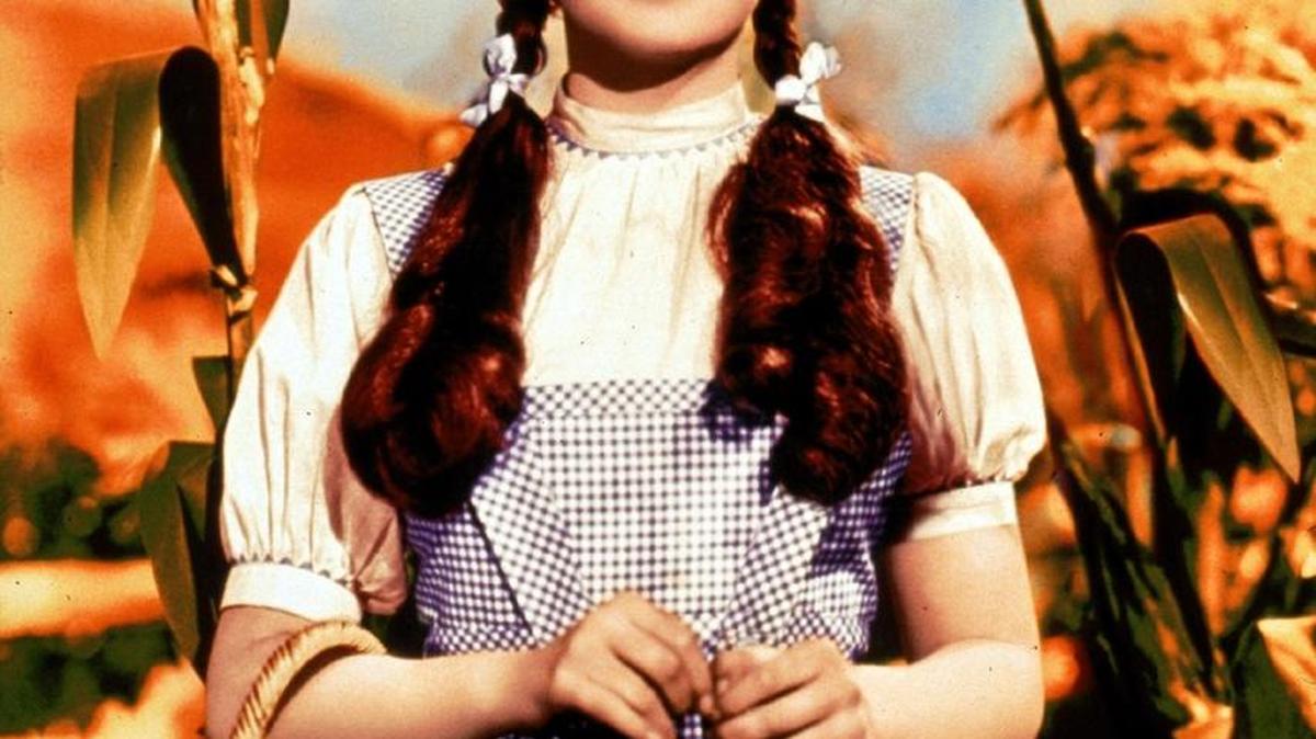 See “The Wizard of Oz” at the Visalia Fox Theatre.