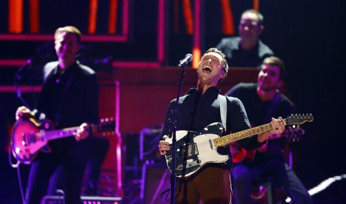 “American Idol Season 11” winner Phillip Phillips performs in Hanford.