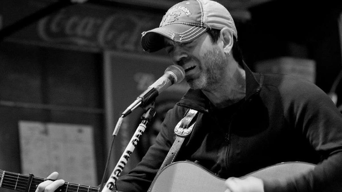 
Travis Meadows will perform an acoustic set at Moravia Wines.
