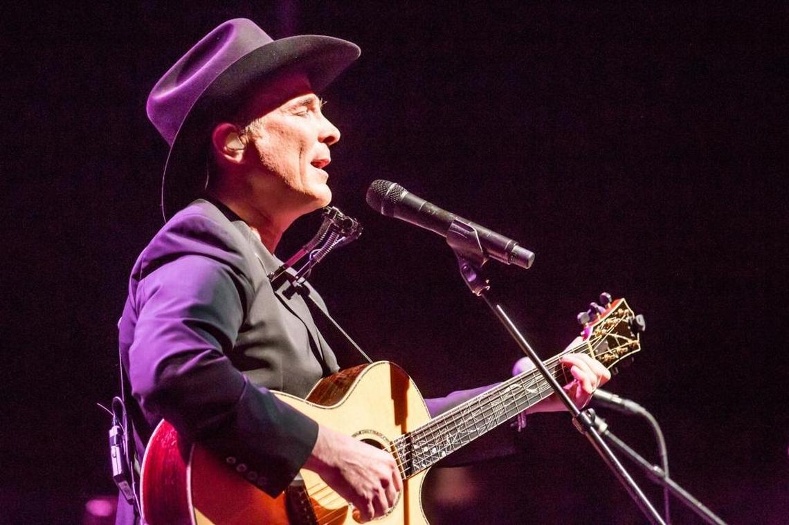 Clint Black returns to the Valley for an intimate performance at Tachi Palace June 29.