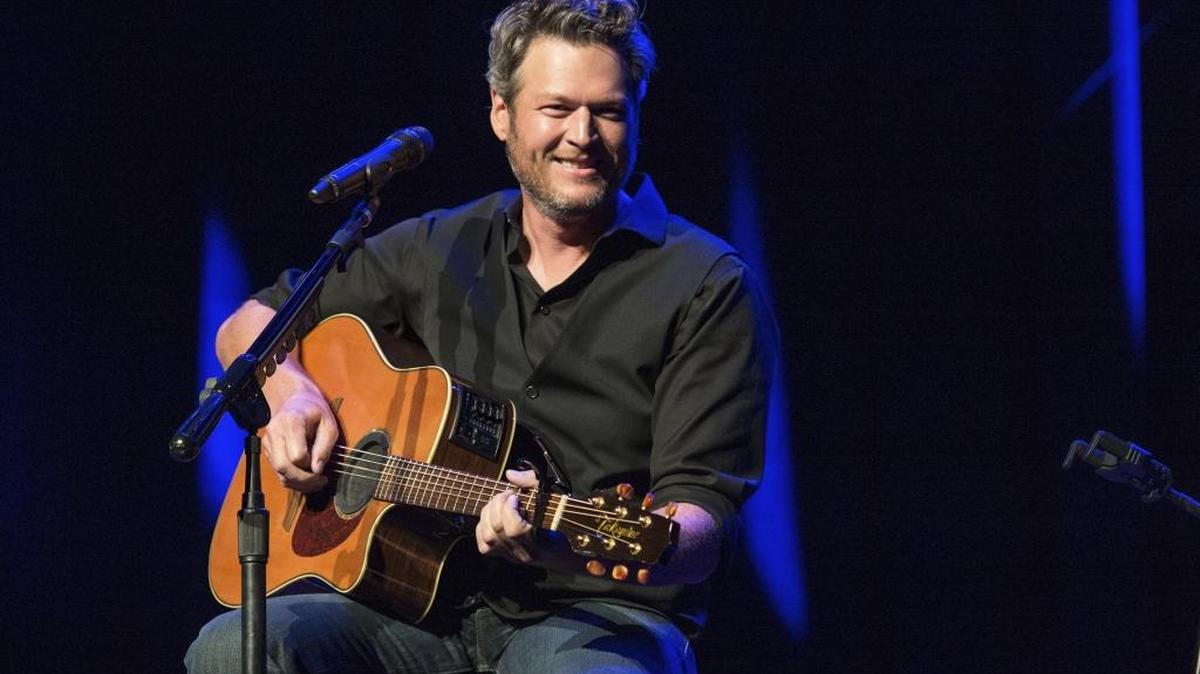 Blake Shelton will play a concert in Fresno March 3 at Save Mart Center.