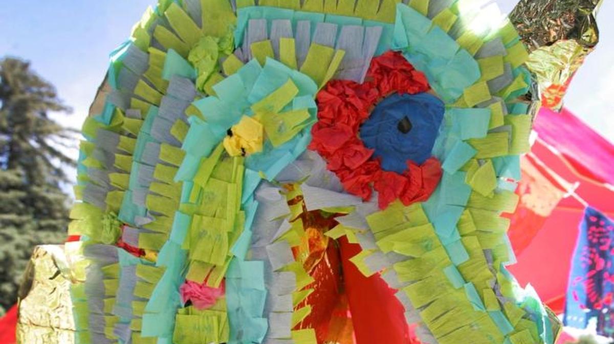 Arte Americas in downtown Fresno hosts Piñata Fest today.