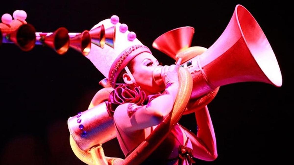 Broadway in Fresno presents two performances of “Cirque Dreams Holidaze,” continuing Wednesday night.