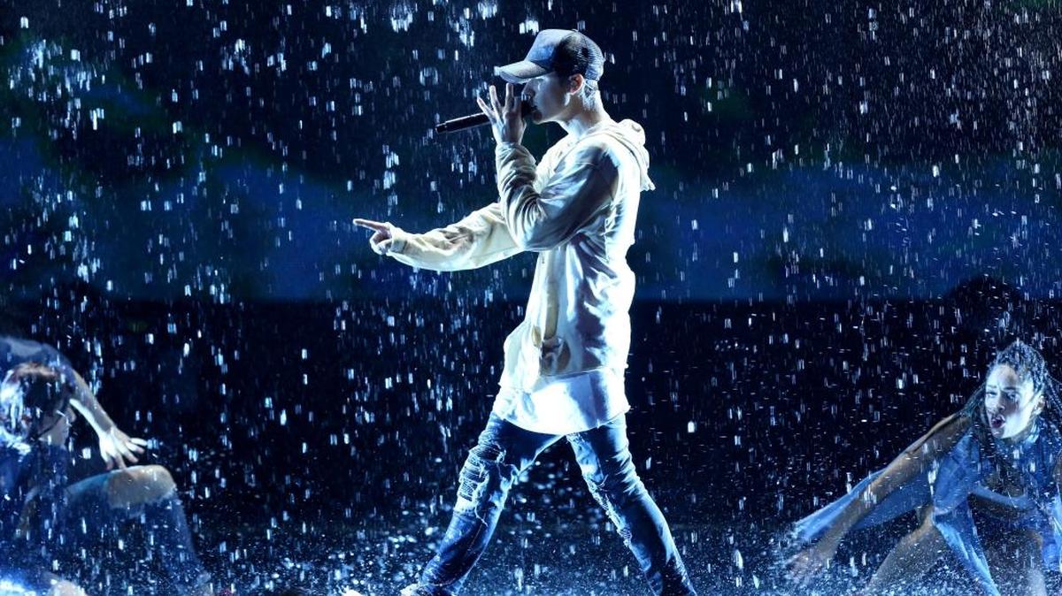Justin Bieber performed at the American Music Awards Nov. 22. His concert tour will stop at Fresno’s Save Mart Center March 26, 2016.