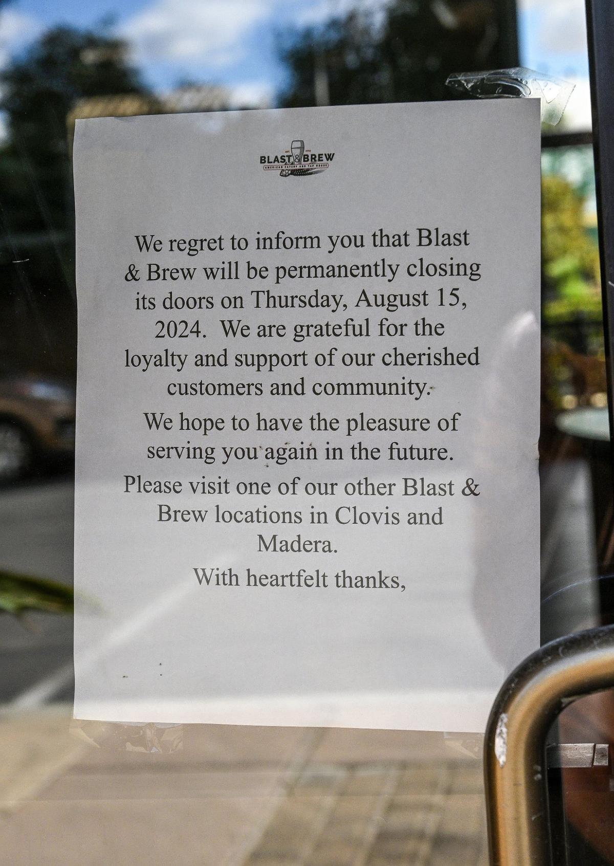 A note left on the door at the former Blast & Brew near Palm and Herndon avenues in Fresno notifies customers that the business has closed.