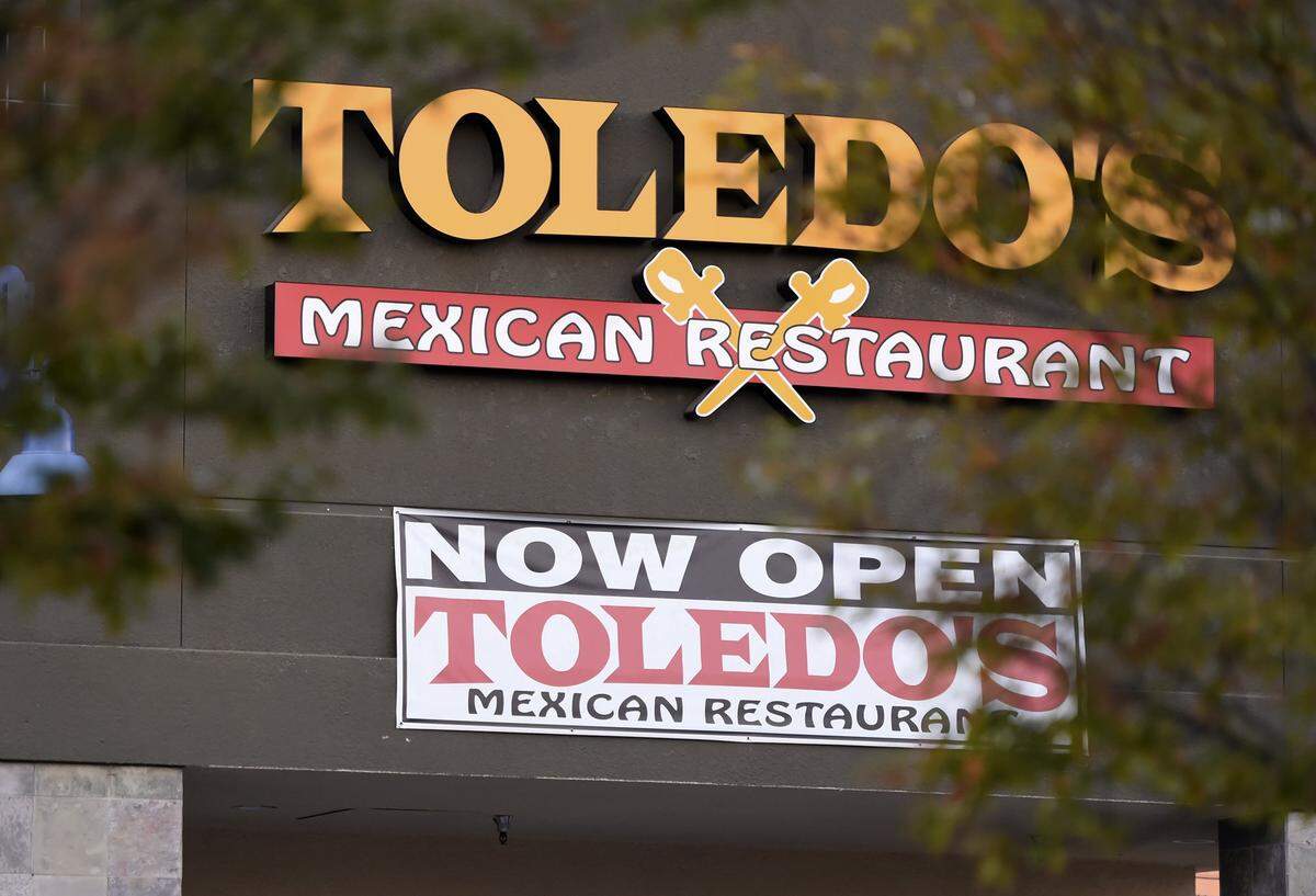 Dos de los Restaurantes Mexicanos Toledo’s están abiertos: el local de Clovis y el de las avenidas Herndon y Milburn; uno de ellos aparece en esta foto de archivo de 2017. Un tercero no volverá a abrir, pero se está trabajando en un nuevo local.