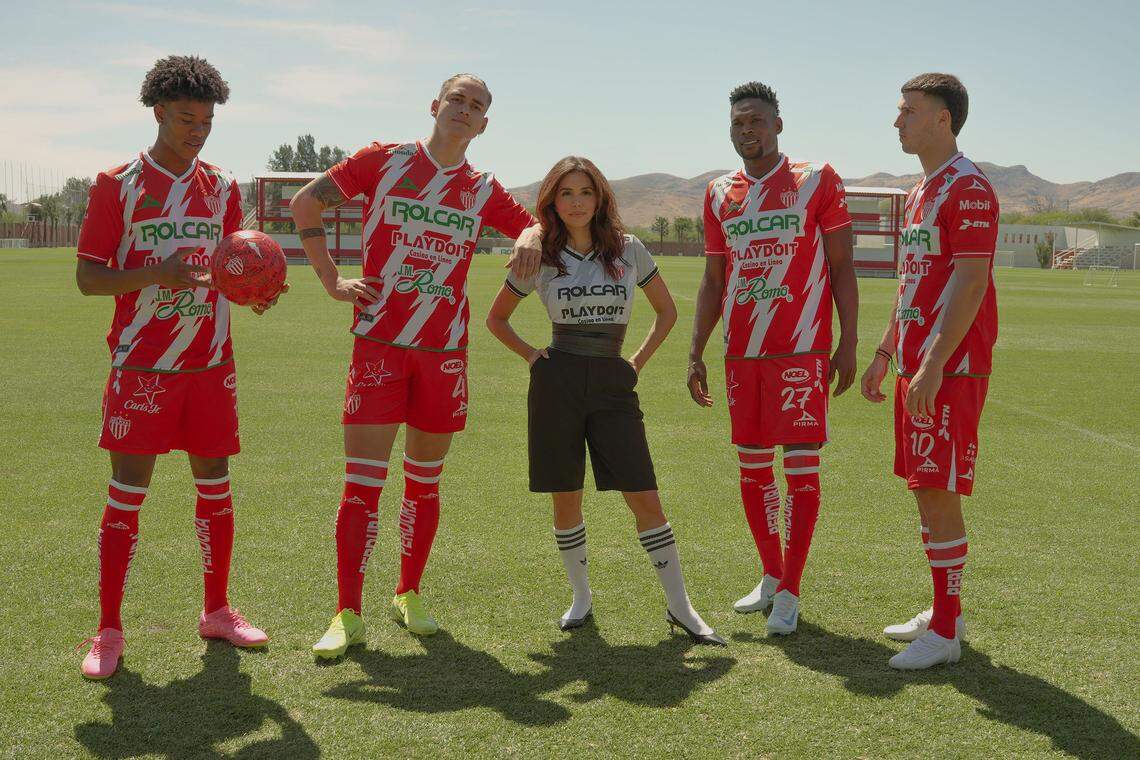 FX's Necaxa -- Pictured: (l-r) Kevin Rosero, Alexis Peña Eva Longoria, Diber Cambindo, José Paradela.  CR: Ricardo Soria/FX.
