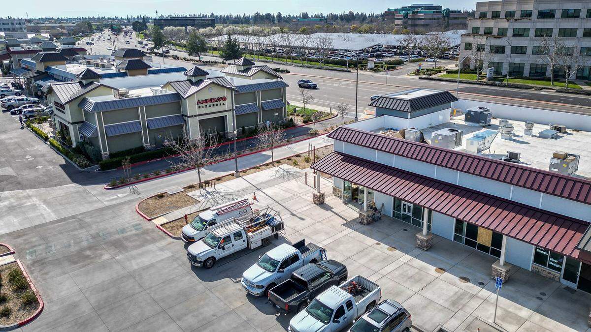 Fresno restaurateur Jimmy Pardini plans to open Strada, an Italian-inspired sandwich shop, to occupy a spot in a new building under construction next to Annesso Pizzeria, which he also owns, in north Fresno.