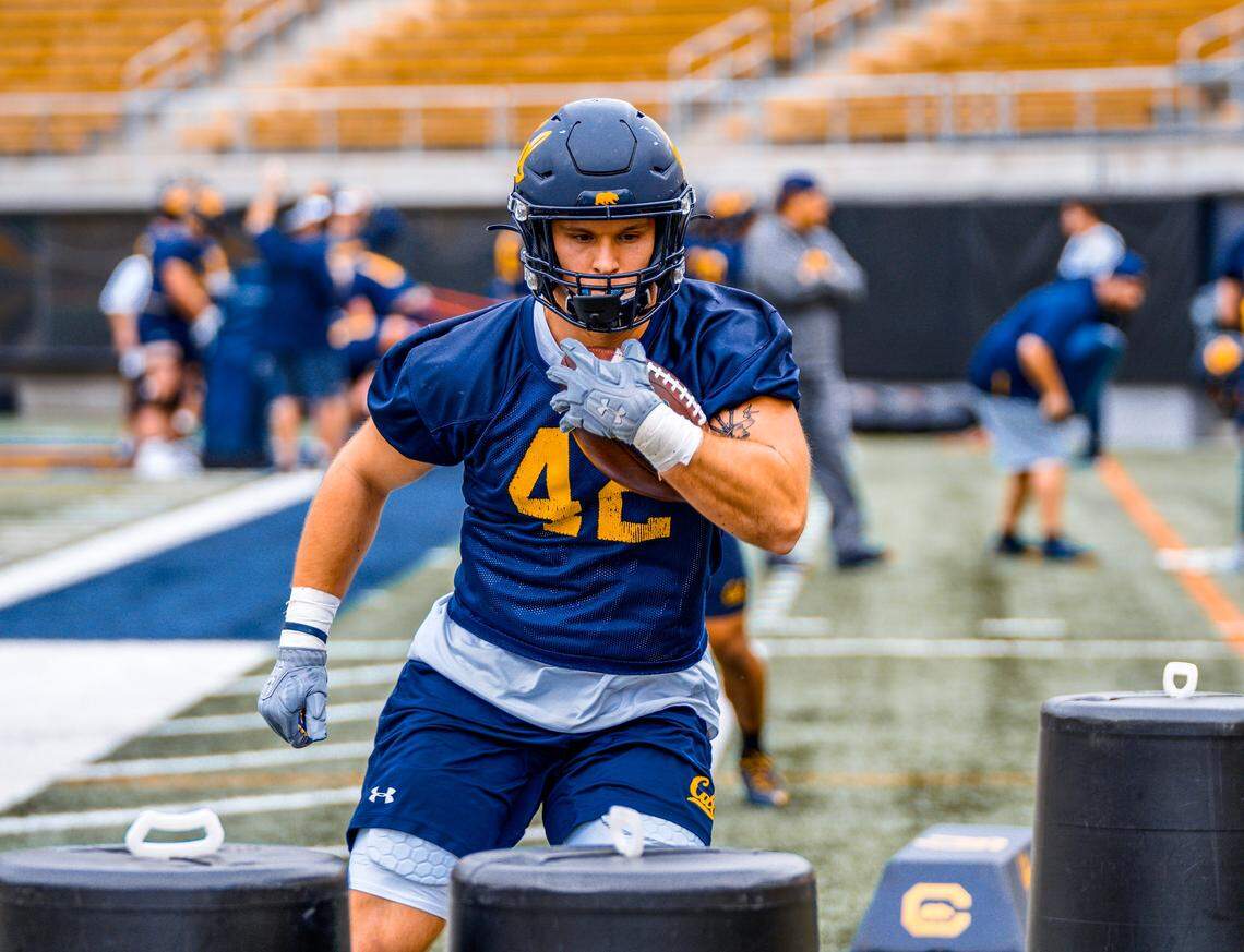 Cal fullback Zach Angelillo has helped hand out bags of food to those in need at the University Presbyterian Church of Fresno while back home during the coronavirus pandemic. Angelillo, a San Joaquin Memorial High graduate, will be a redshirt sophomore when Cal football resumes. He switched from linebacker to fullback this offseason.