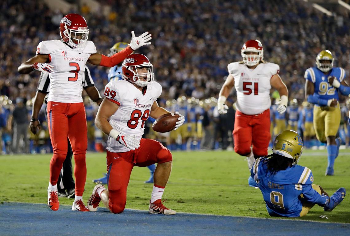 Fresno State tight end Kyle Riddering (89) celebrates his touchdown reception against UCLA during the first half of the Bulldogs’ 38-14 victory over the Bruins on Saturday night at the Rose Bowl in Pasadena.