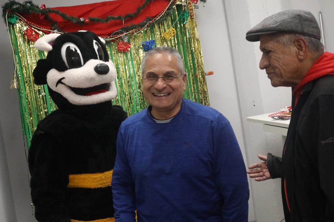 Community members had the opportunity to meet reporters and editors and take photos with Bee's mascot Scoopy while enjoying pan dulce and hot chocolate.