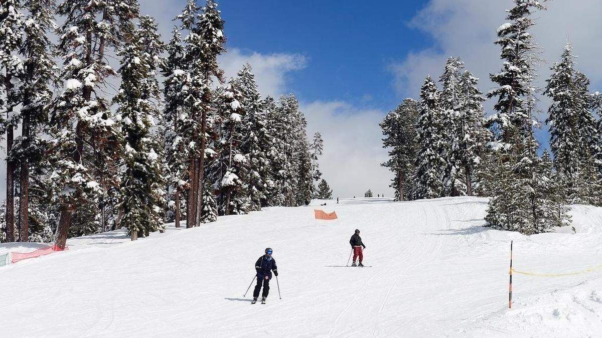 Skiers at China Peak Mountain Resort, just east of Huntington Lake.