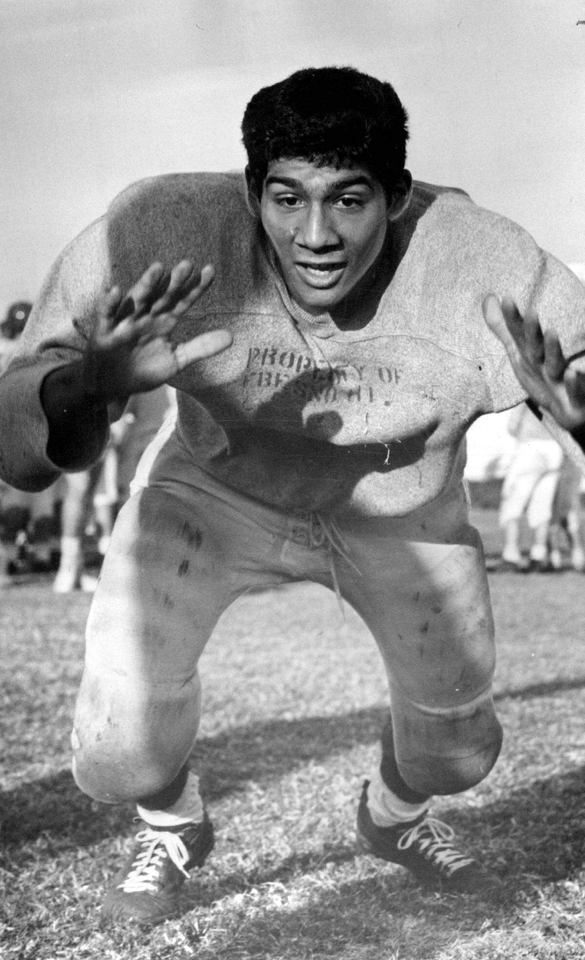 Pat Corrales, originario de Fresno y primer mánager de las Grandes Ligas de origen mexicano-estadounidense, rechazó varias becas universitarias de football para jugar al beisbol profesional en 1959, cuando salió de Fresno High. Murió el 27 de agosto de 2023, a los 82 años.