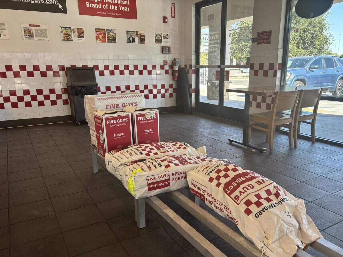 National burger chain Five Guys‘ Hanford restaurant is permanently closing Friday, the second location in the Valley within a week.