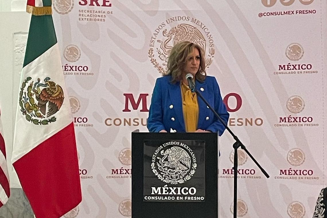 The Consulate of México in Fresno presented the Distinguished Mexicans Award to Graciela Santillan (right).
