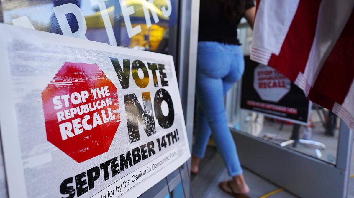 A rally for volunteers and supporters fighting the recall election was held at the Fresno County Democratic Party headquarters Saturday, Sept. 4, 2021 in Fresno. Tuesday is recall Election Day in California.