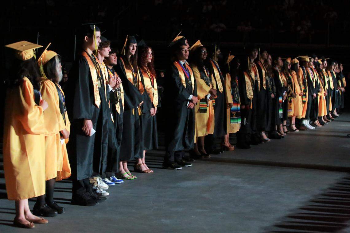 2022 Edison Summa Cum Laude 35 valedictorians – 4.32 GPA highest grade point average were recognized on stage. &nbsp;&nbsp;