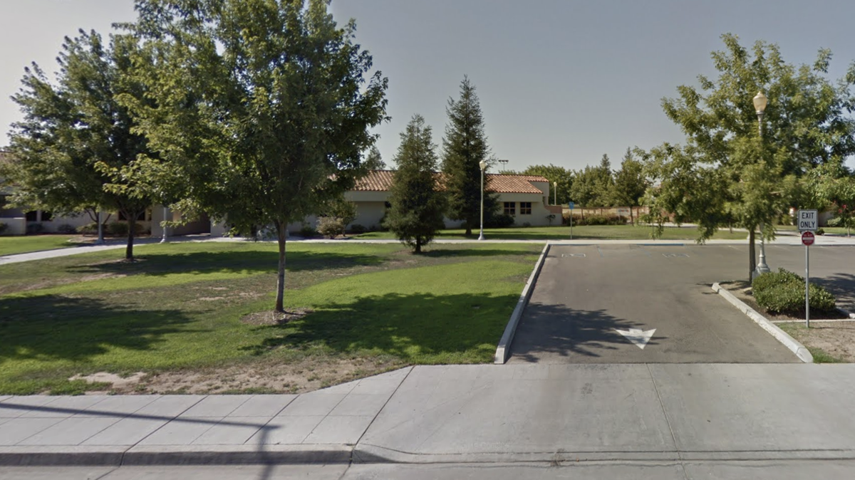 Parlier Unified School District will start bringing elementary school students back on campus for in-person learning. TK-2nd graders will be brought back Tuesday.