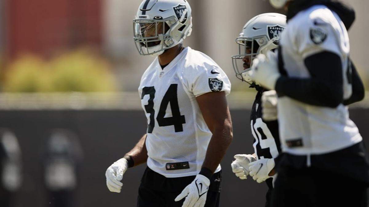 Linebacker K..J. Wright practiced for the first time with the Las Vegas Raiders on Monday, Sept. 6, 2021.
