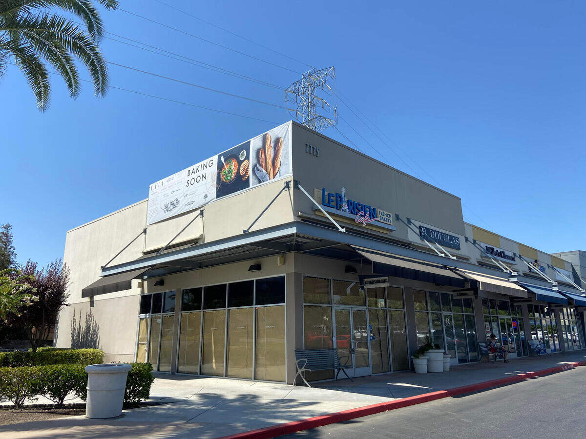 Yava Bakery plans to take over the former La Parisien Cafe at Palm and Nees avenues. The breakfast and lunch spot is expected to open this winter.