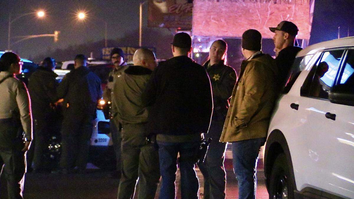 Deputies investigate a shooting and a robbery attempt at the Tarpey Village strip mall on Clovis Avenue on Saturday, Jan. 21, 2023.