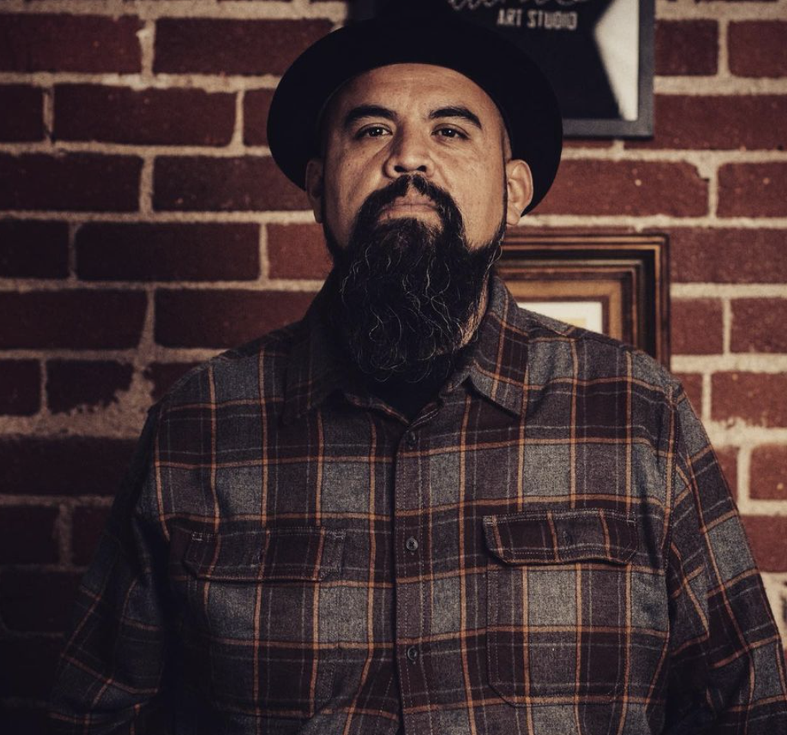 Mario Gonzalez, known as Roeski Doeski is an artist and graphic designer