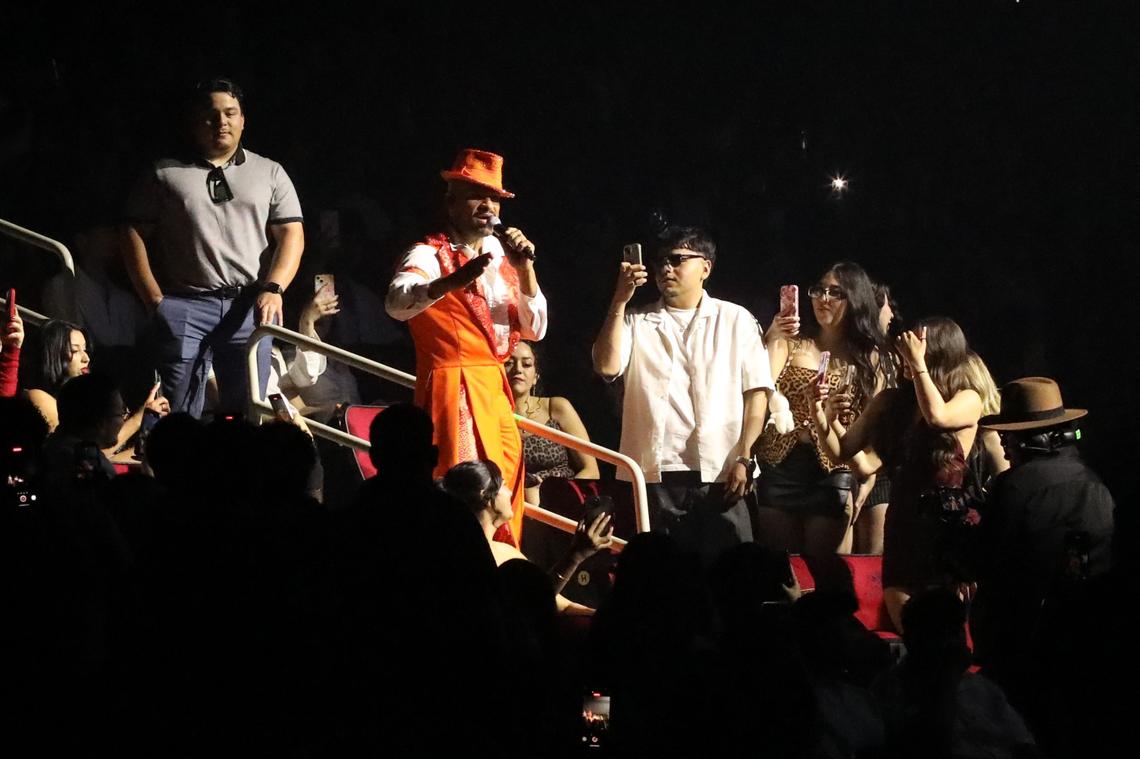 More than 10,000 fans arrived to the Save Mart Center to see the highly anticipated tour that included pyrotechnics, a convertible black mustang and Mr. Gomez, the show host who took people through the love story and betrayal of Rauw’s Broadway musical performance.