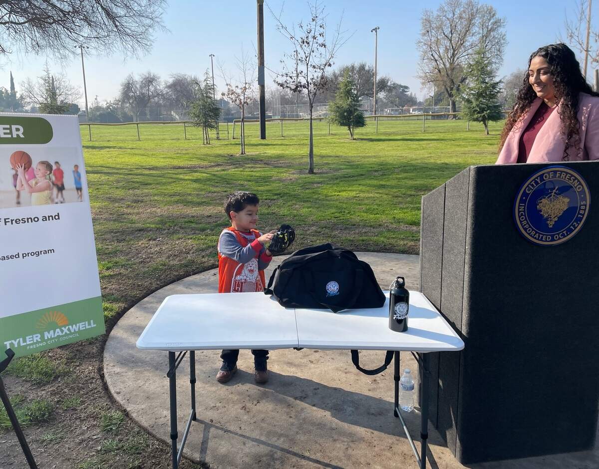 Fresno kids who enroll in the Youth Sports Fee Waiver Program will receive a welcome kit including a duffle bag, water bottle, shorts and a shirt or jersey. They’ll also have access to Fresno State tickets for sports matches and receive sports equipment such as a glove or basketball upon completion of the program.