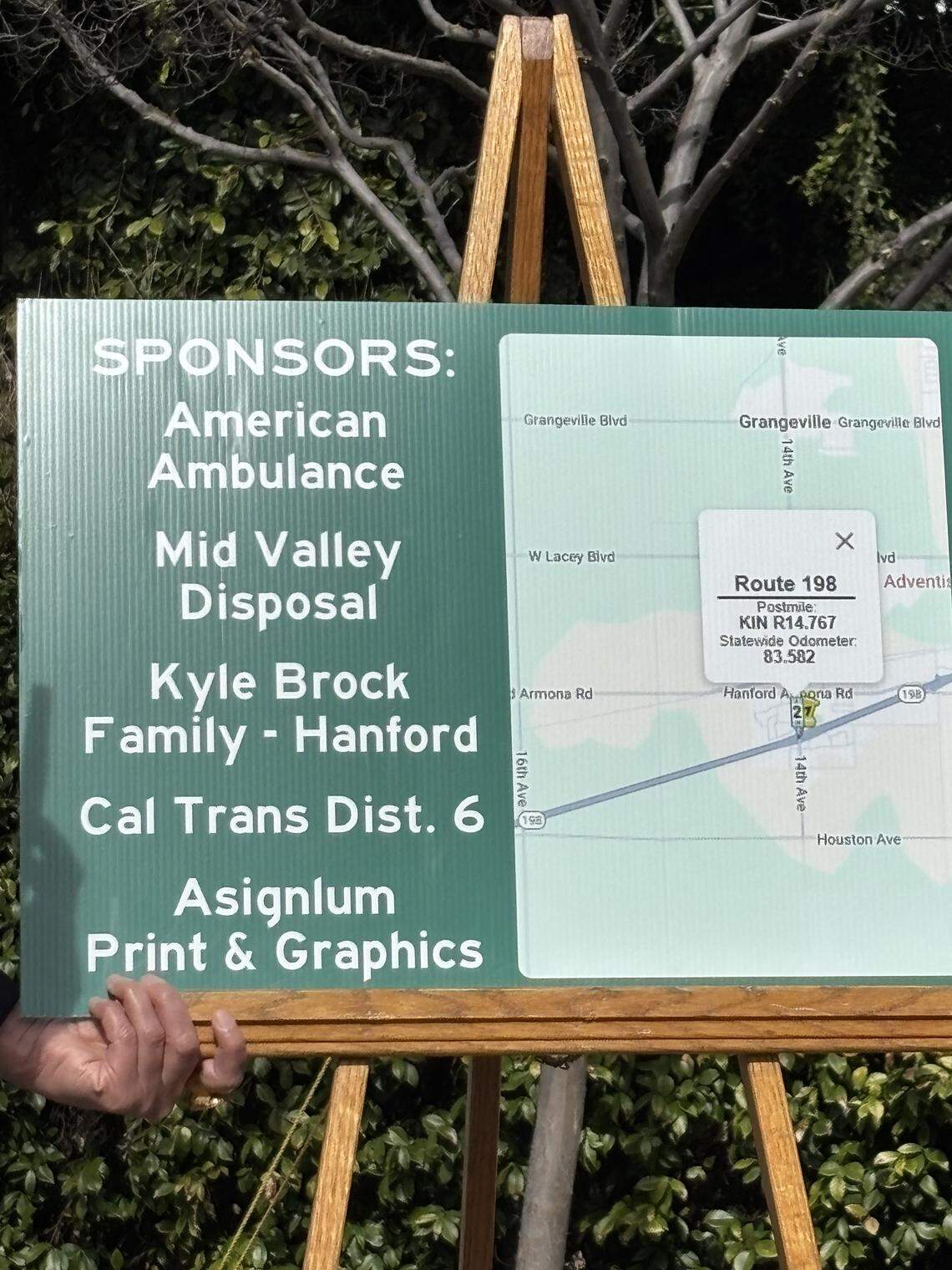 Army Specialist Juan Miguel Méndez Covarrubias was honored Wednesday, Feb. 11, for his bravery and ultimate sacrifice during a ceremony at the Kings County Government Center Courtyard with family members, state, county and community leaders to unveil the Highway 198 memorial sign to honor his memory almost six years after his death.