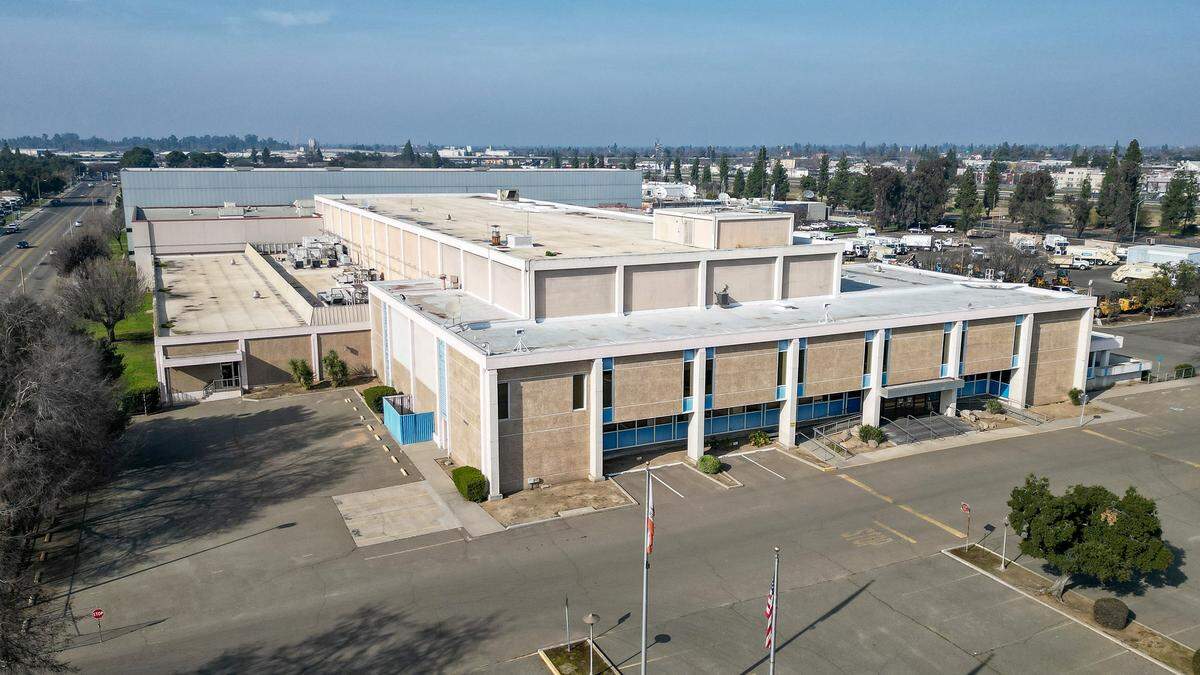The former Fresno Bee building at 1626 E Street in downtown Fresno sits on more than 14 acres as seen in this Jan. 30, 2026 drone image. The city of Fresno, which bought the building and property in 2021, plans to demolish the building since it is not usable for the city, it's too expensive to operate and is a fire danger.