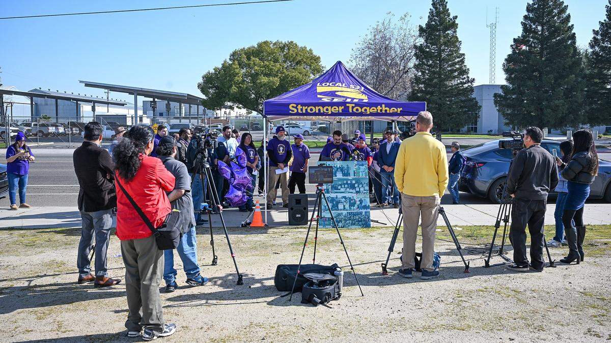 FUSD union workers hold a news conference to air their grievances about poor pay and working conditions during a projected budget deficit despite FUSD trustees receiving a 113% pay raise.